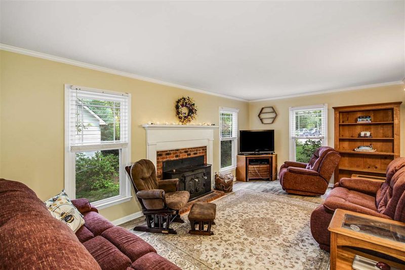 329 Trappers Run Dr, Cary, NC 27513