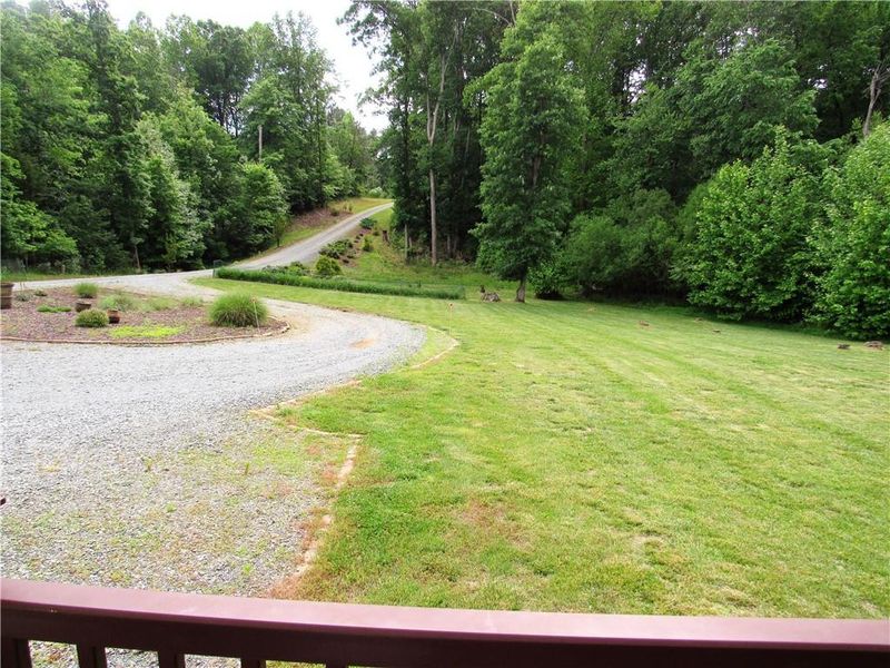 3290 Van Dr, Burlington, NC 27215