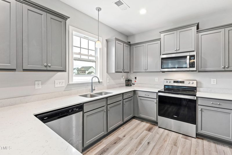33 Ashpole Trl, Clayton, NC 27520