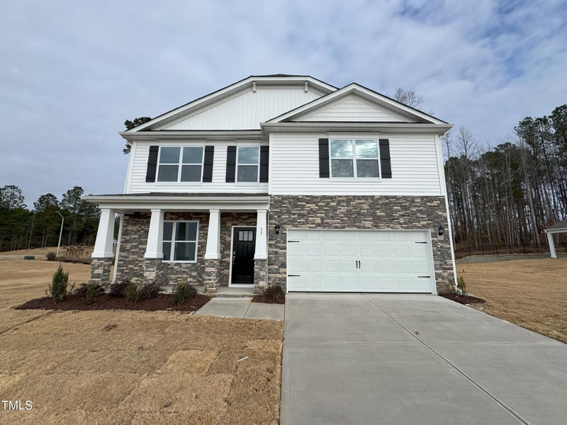33 Bronco Pace Dr, Clayton, NC 27520