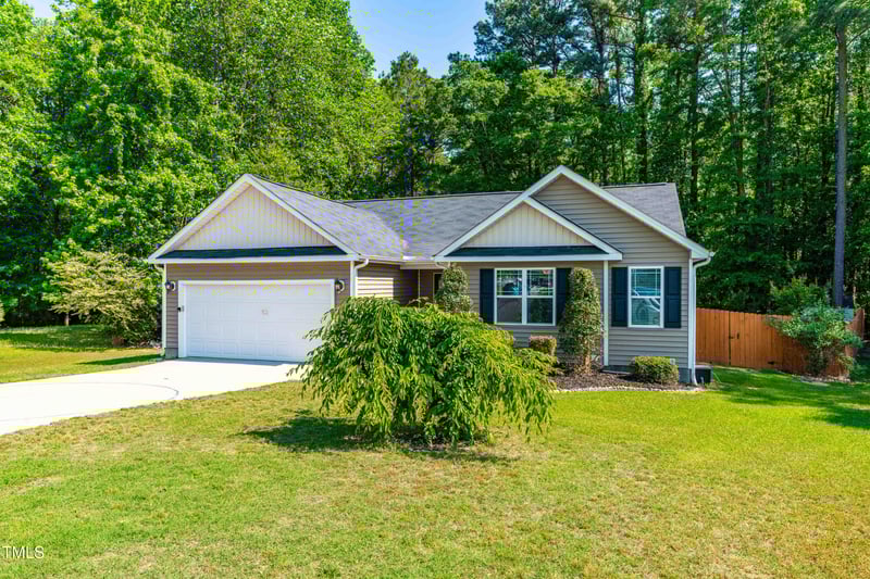 33 Carrington Cir, Angier, NC 27501