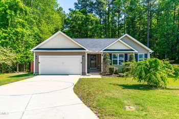 33 Carrington Cir, Angier, NC 27501