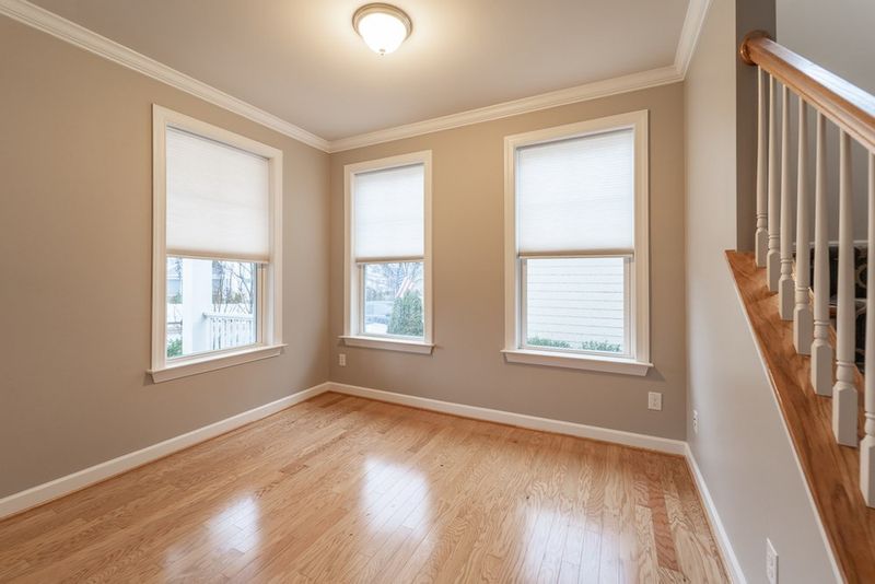 33 Cliffdale Rd, Chapel Hill, NC 27516