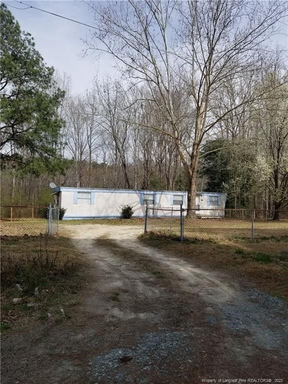 33 Cranes Dr, Sanford, NC 27332