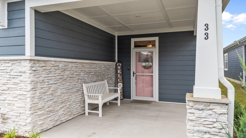33 Davidson St, Clayton, NC 27527