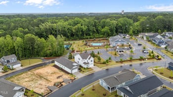 33 Davidson St, Clayton, NC 27527