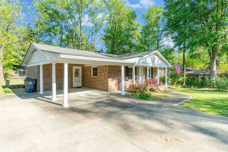 33 Derek Dr, Angier, NC 27501