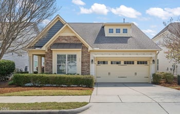 33 Heatherwood Dr, Chapel Hill, NC 27516