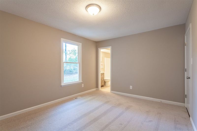 33 W Maggie Ct, Wendell, NC 27591