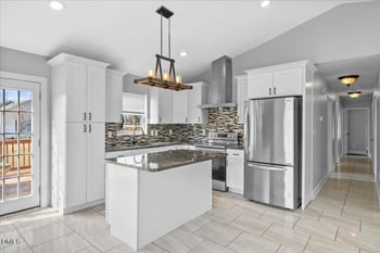 33 Meade Dr, Four Oaks, NC 27524