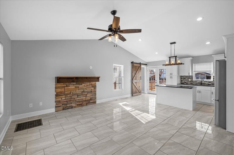 33 Meade Dr, Four Oaks, NC 27524