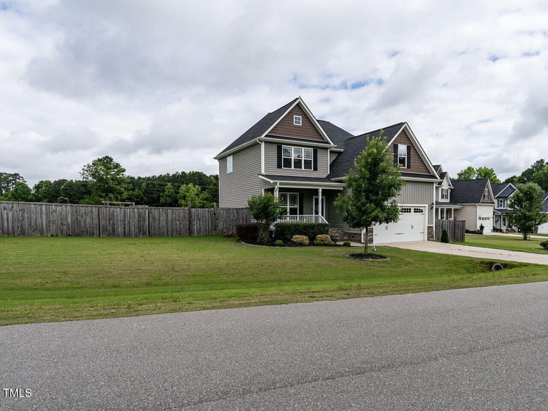 33 Northlodge Ct, Wendell, NC 27591