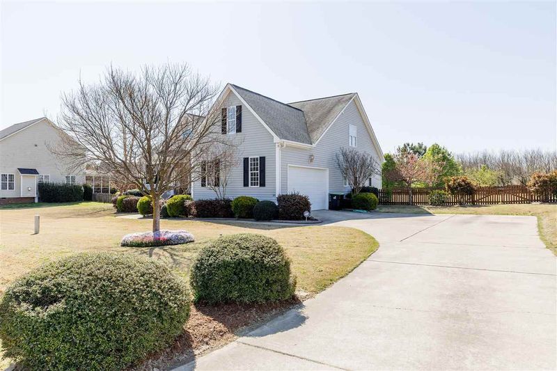33 Pleasant Ln, Willow Springs, NC 27592