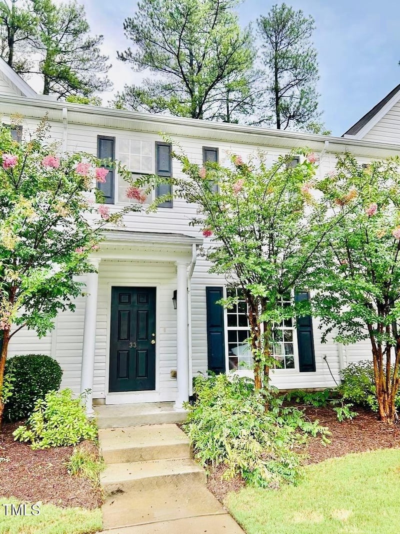 33 Sharpstone Ln, Durham, NC 27703