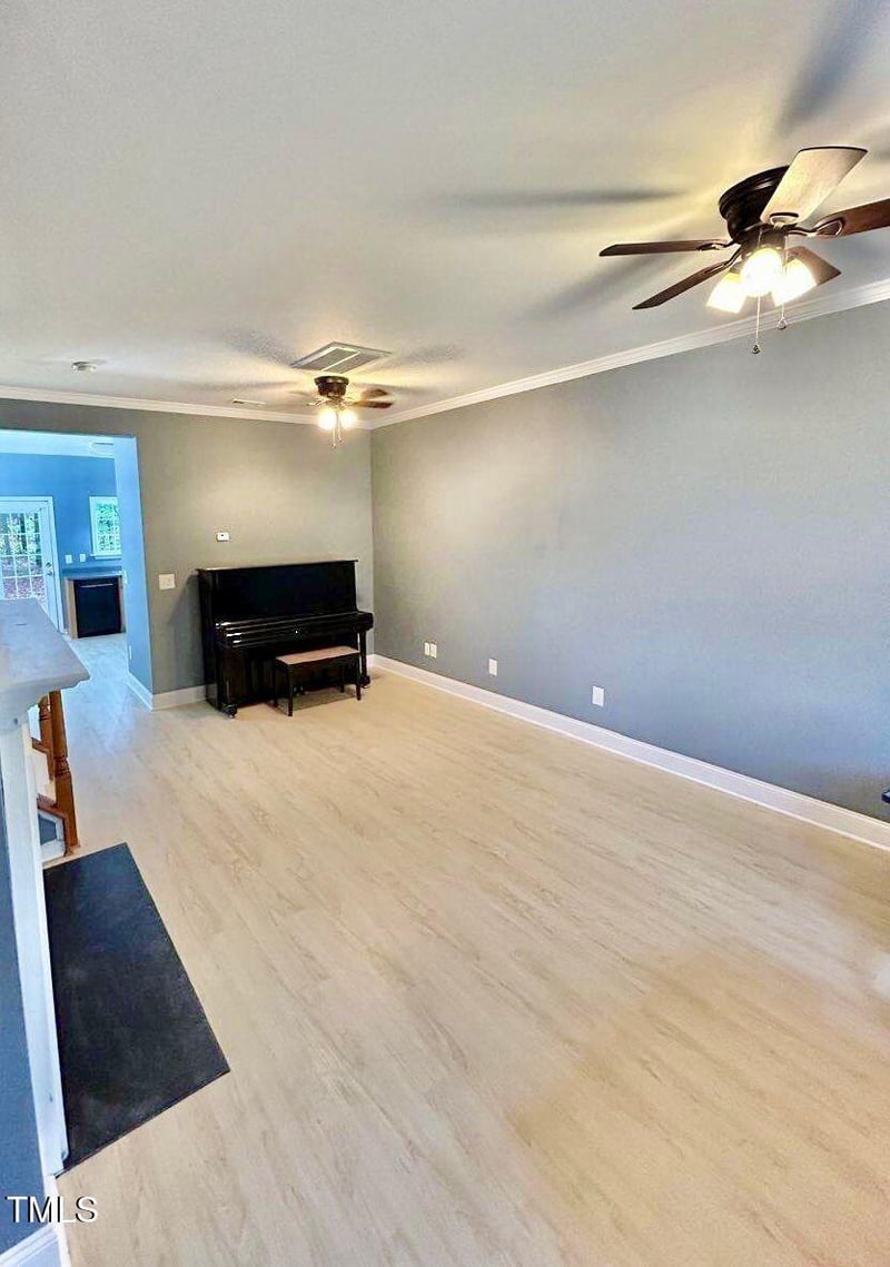 33 Sharpstone Ln, Durham, NC 27703