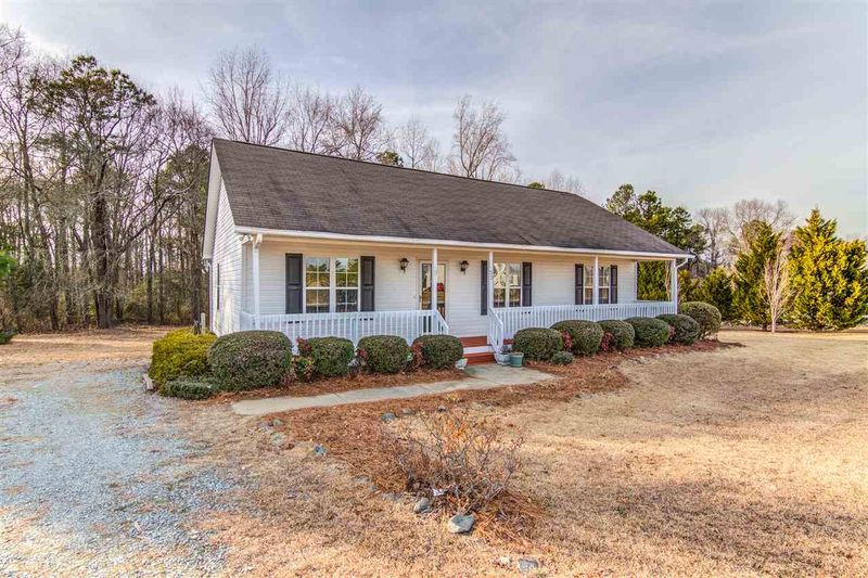 33 Trail Ridge Dr, Benson, NC 27504