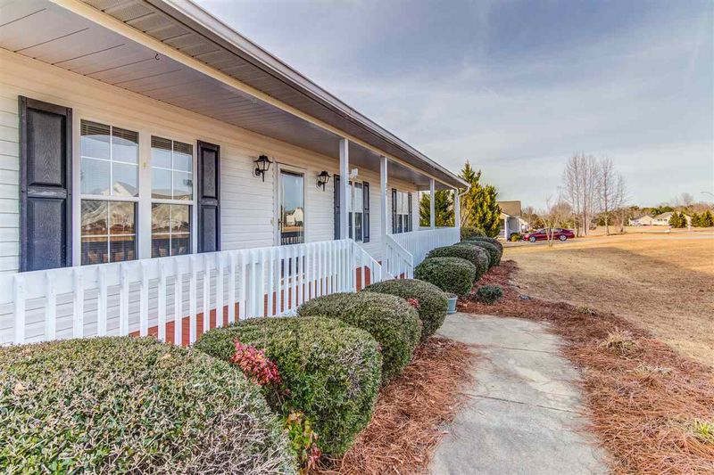 33 Trail Ridge Dr, Benson, NC 27504
