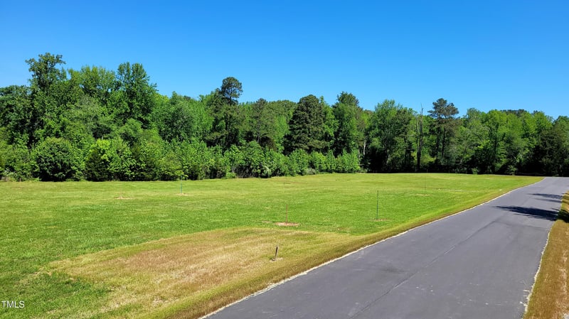 33 Versailles Ln, Pittsboro, NC 27312