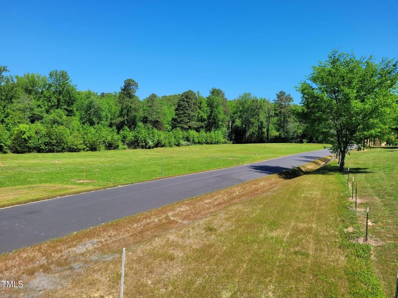 33 Versailles Ln, Pittsboro, NC 27312