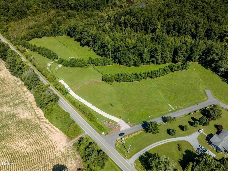 33 Versailles Ln, Pittsboro, NC 27312