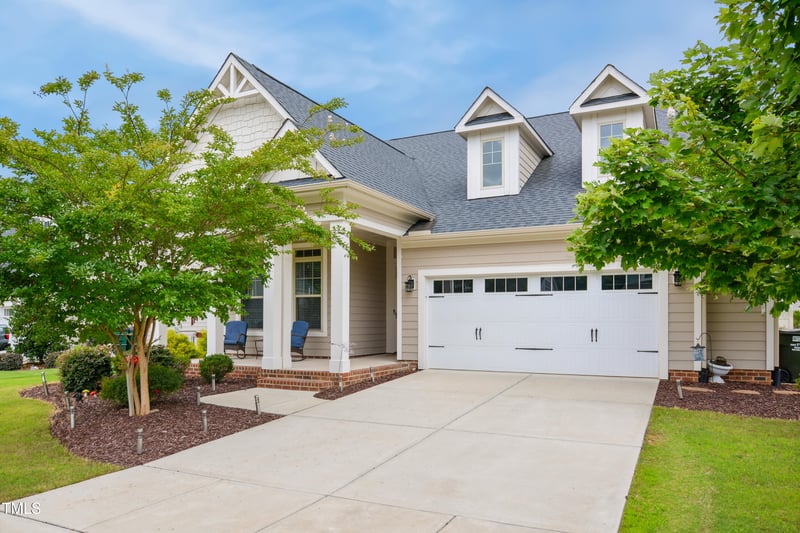 33 Village Walk Dr, Chapel Hill, NC 27517