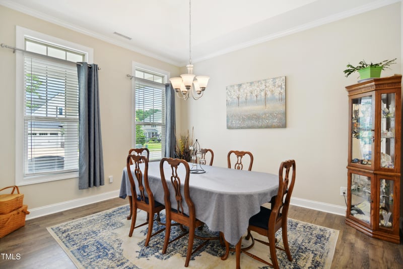 33 Village Walk Dr, Chapel Hill, NC 27517