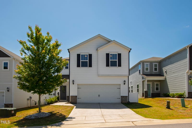 33 White Ash Dr, Clayton, NC 27527