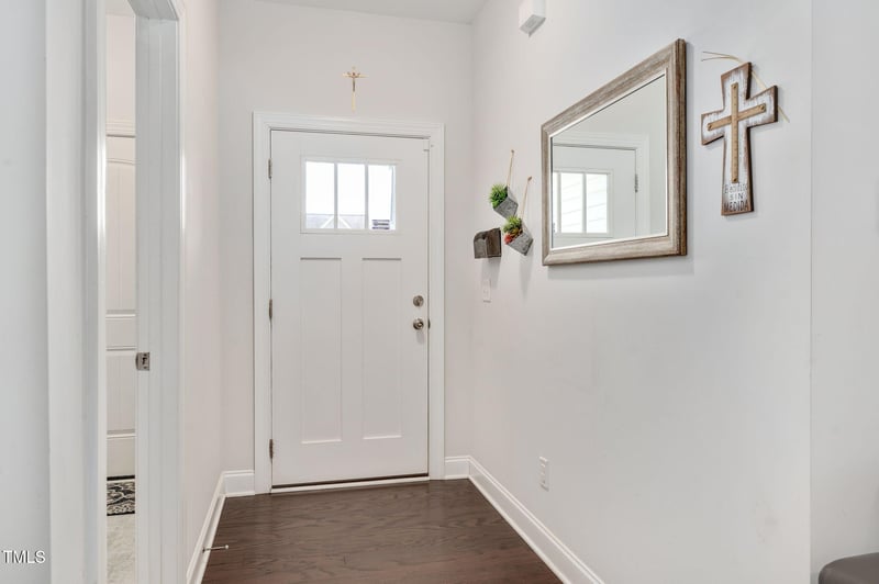 330 Avery Pond Dr, Fuquay Varina, NC 27526