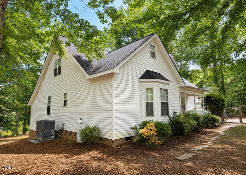 330 Cherrylaurel Dr, Youngsville, NC 27596