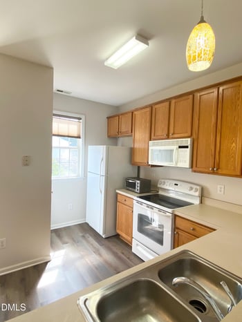 330 Commons Dr, Holly Springs, NC 27540