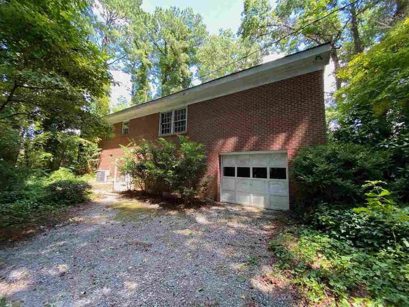330 Crescent Dr, Clayton, NC 27520
