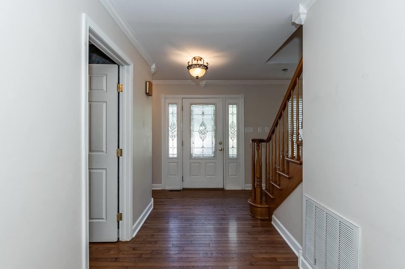 330 Erwin Rd, Chapel Hill, NC 27516