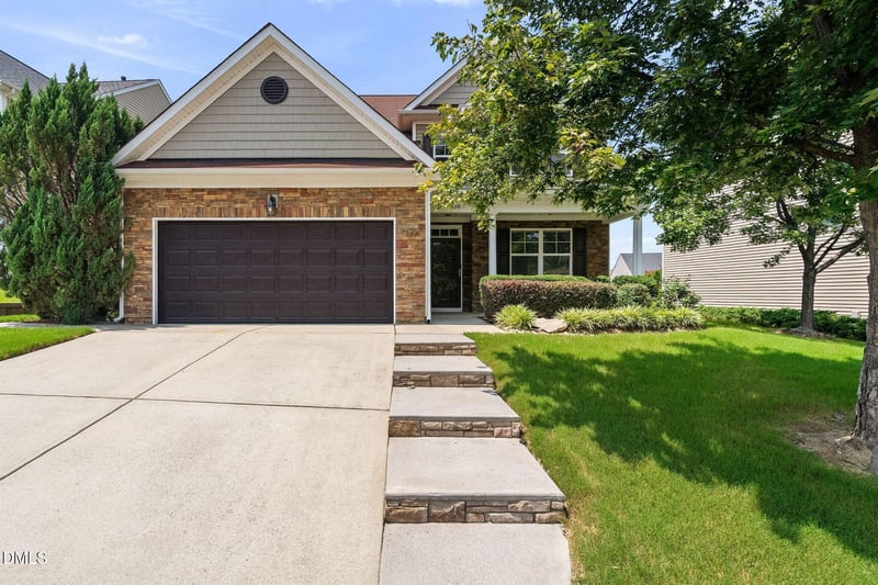 330 Florence Dr, Clayton, NC 27527