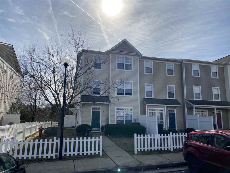 330 Gilman Ln #105, Raleigh, NC 27610