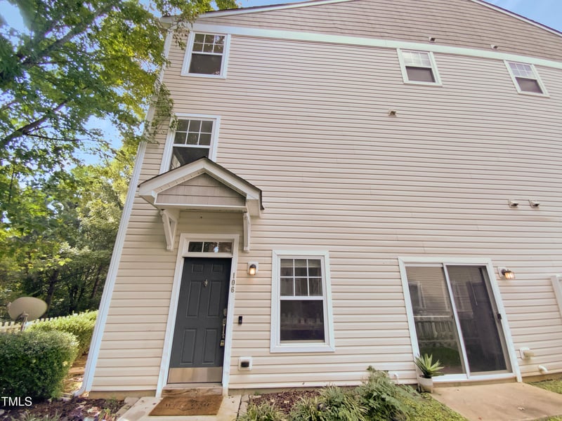 330 Gilman Ln #106, Raleigh, NC 27610
