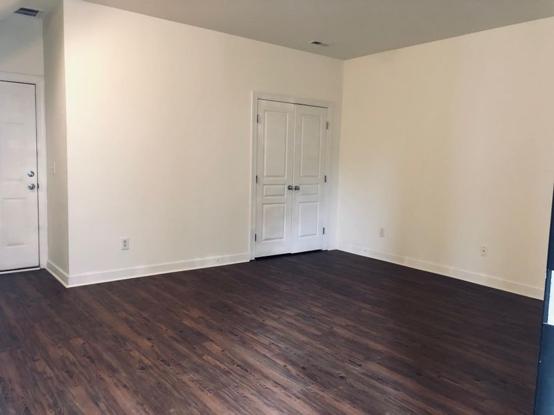 330 Kinellan Ln, Cary, NC 27519