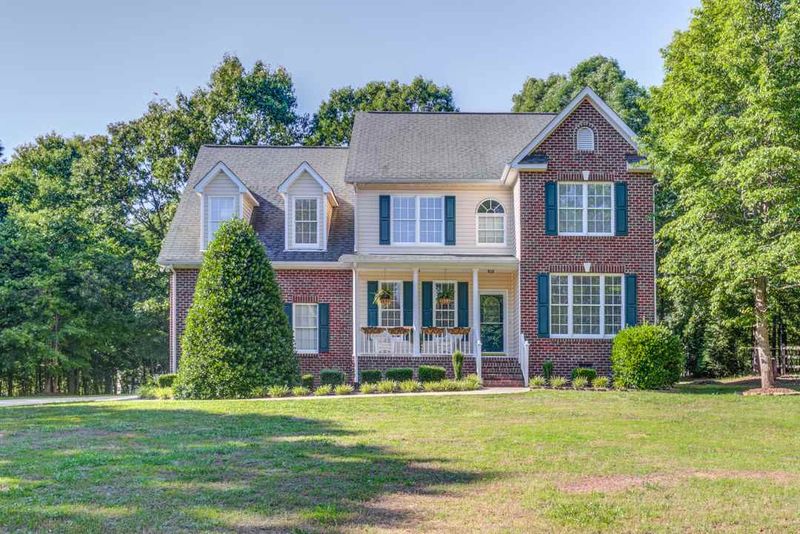 330 Longwood Dr, Youngsville, NC 27596