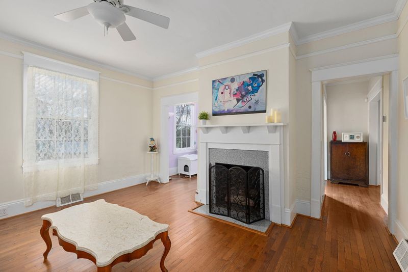 330 Pershing Rd, Raleigh, NC 27608