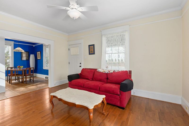330 Pershing Rd, Raleigh, NC 27608