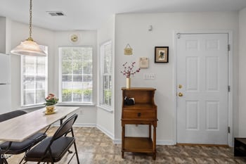 330 Standish Dr, Chapel Hill, NC 27517