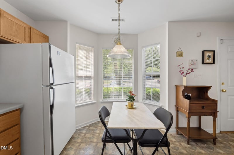 330 Standish Dr, Chapel Hill, NC 27517