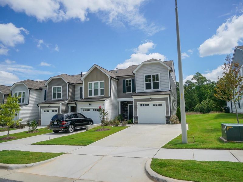 330 White Oak Ridge Dr, Garner, NC 27529