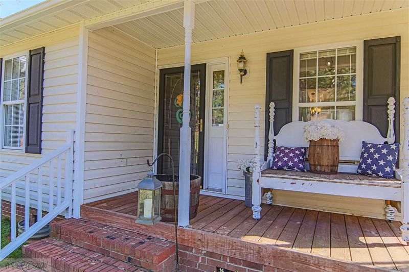 330 Wyndfall Ln, Archer Lodge, NC 27527