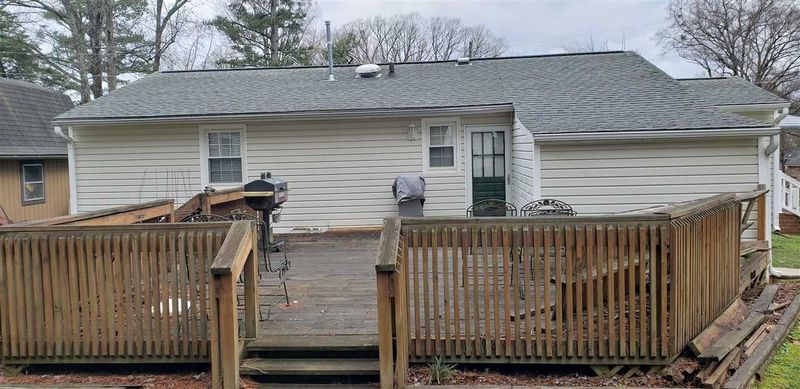 3300 Apache Dr, Raleigh, NC 27609