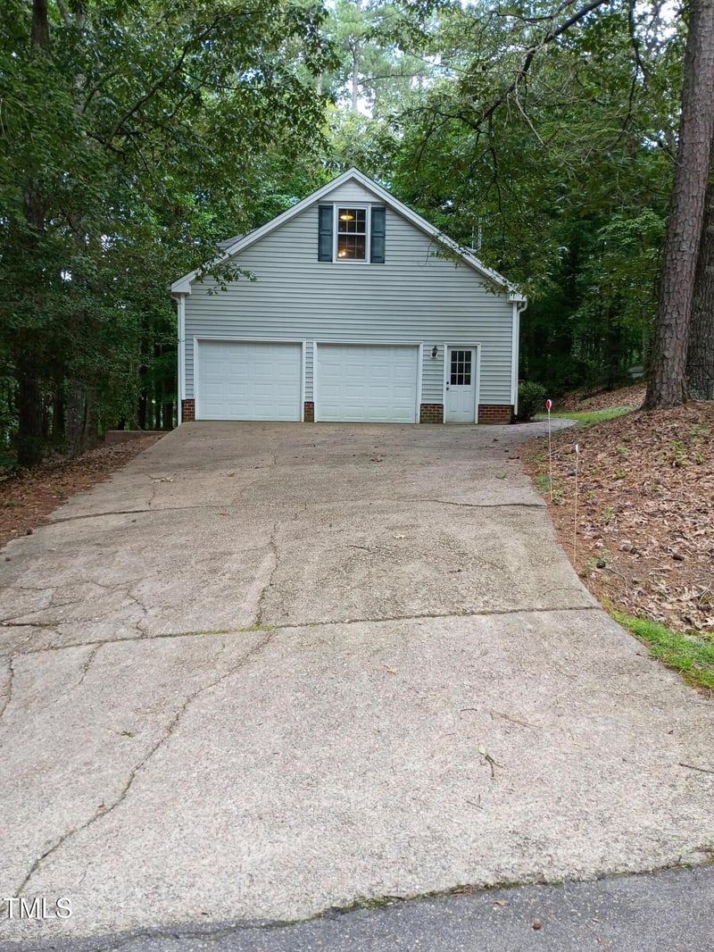 3300 Barnsley Ln, Raleigh, NC 27604