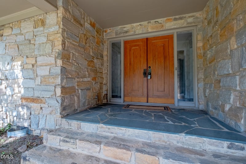 3300 Edgemont Dr, Raleigh, NC 27612