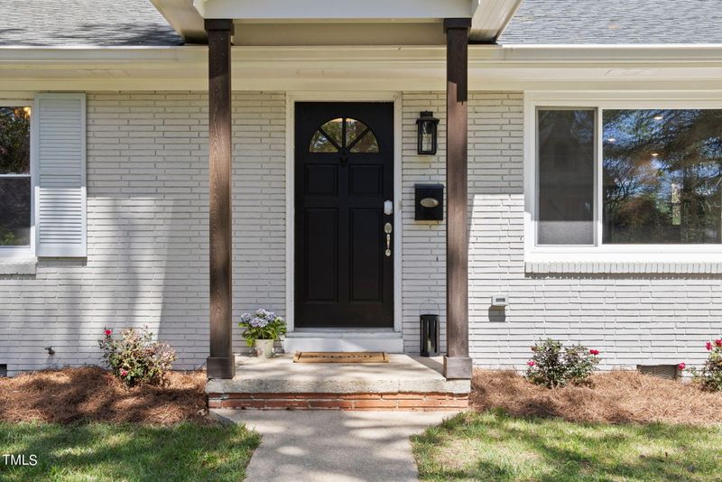 3300 Hall Pl, Raleigh, NC 27607