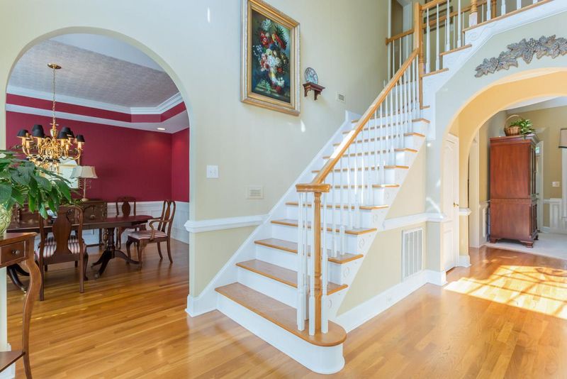 3300 Twin Leaf Dr, Raleigh, NC 27613
