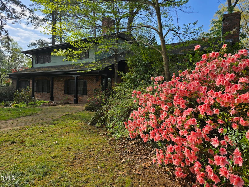 3301 Caldwell Dr, Raleigh, NC 27607