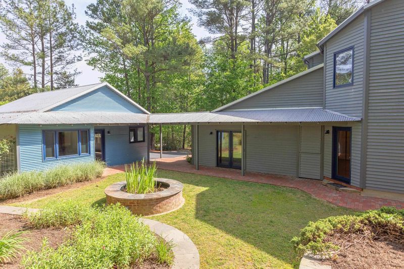 3301 W Cornwallis Rd, Durham, NC 27705